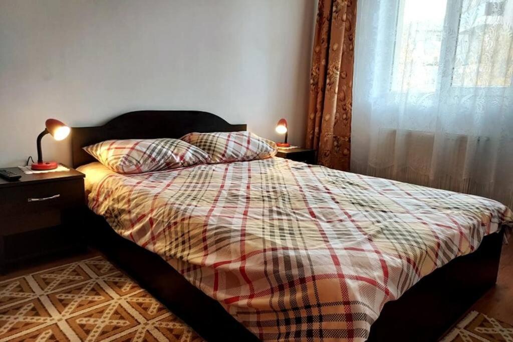 Spacious Flat, With Free Parking & Air Conditioning Floresti  Luaran gambar